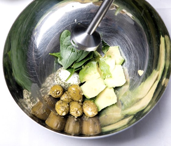 Mix all ingredients