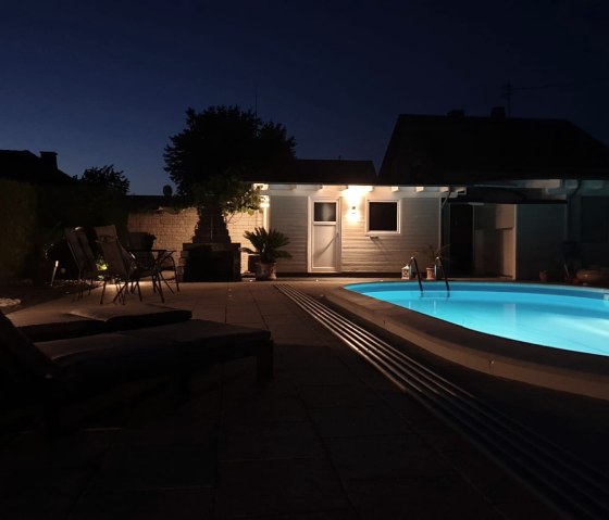 Piscine extérieure, © Mike Severin