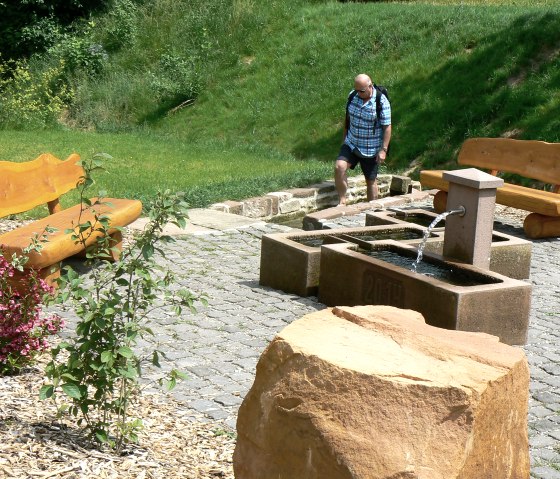Eifelsteig: rustplaats Boor met kneippvoorziening in Greverath, © H. Billen