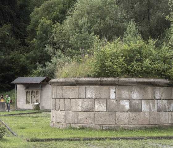 Römische Grabanlage, © Kappest/Vulkanregion Laacher See