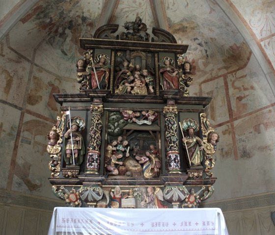Barocker Altar der Kapelle St. Jost, © Foto: Laura Rinneburger, Quelle: Touristik-Büro Vordereifel