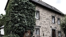 Außenansicht1, © Hans Heuser - Strolchfoto