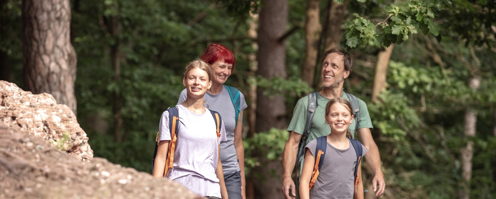 Reizen met de rode LENI, © Eifel Tourismus GmbH Tobias Volmer