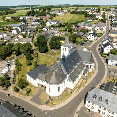 Bleialf Pfarrkirche Sankt Marien, © Tourist-Information Prümer Land/Eifel Tourismus (ET) GmbH, D. Ketz