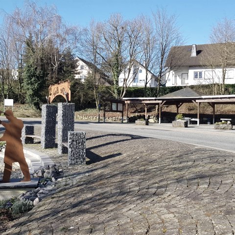 Place du village "De Bue" à Kirchwald, © Foto: Svenja Schulze-Entrup, Quelle: Touristik-Büro Vordereifel