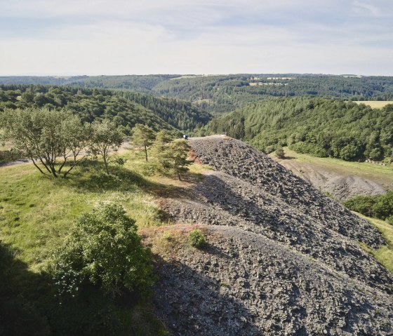 Panoramisch uitzicht over de Kaulenbach vallei, © Schieferland Kaisersesch, Marco Rothbrust