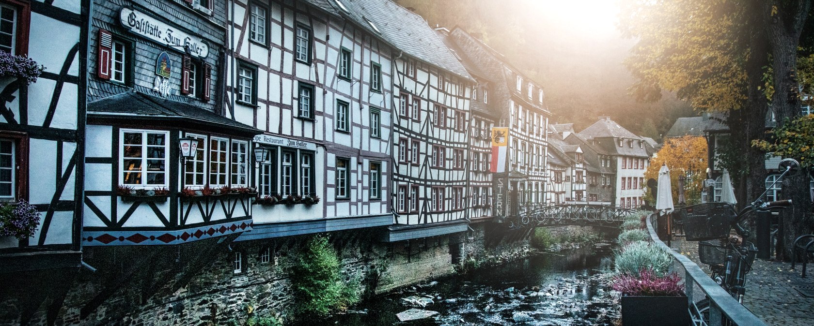 Vakwerkhuizen in Monschau aan de kloosterroute, © Tourismus NRW e.V.