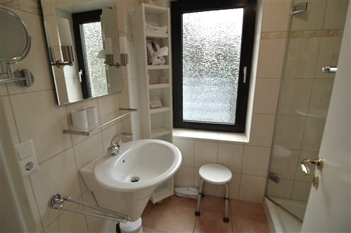 DZ Bausenberg bathroom