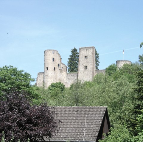 Burgruine Schönecken, © Tourist-Information Prümer Land, M. Schuler