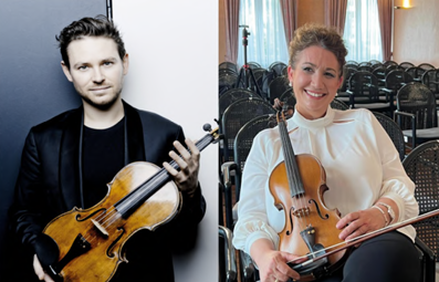 Eine Musikerin sitzt auf einer Bank und hält eine Gitarre. Sie trägt ein elegantes Outfit und schaut in die Kamera.