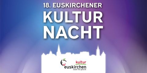 Une bannière colorée pour la 18e Nuit de la Culture d'Euskirchen. Elle affiche l'inscription "Nuit de la Culture" devant une silhouette stylisée.