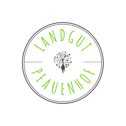 A round logo with the inscription "LANDGUT PFAUHOF". In the center stands a tree, surrounded by a simple, circular border.