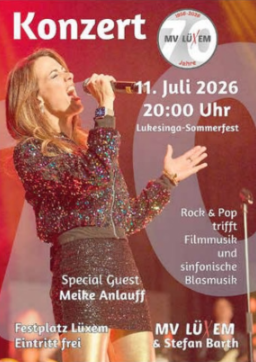 Ein Konzertplakat mit einer Sängerin auf der Bühne, die energetisch auftritt. Das Event findet am 11. Juli 2026 in Lüxem statt und bietet eine Mischung aus Rock, Pop und Blasmusik.