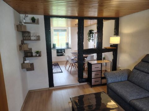 Uitzicht van de woonkamer naar de keuken