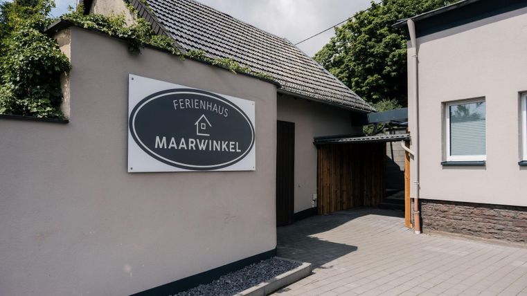 La maison de vacances Maarwinkel offre un abri pratique pour vos vélos.