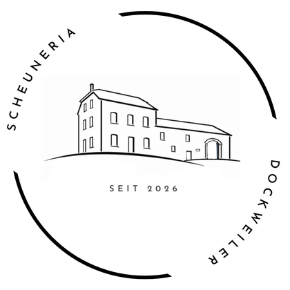 Un logo minimaliste avec une grange stylisée sur une colline. En dessous se trouve "Depuis 2026" et le lieu "Dockweiler".