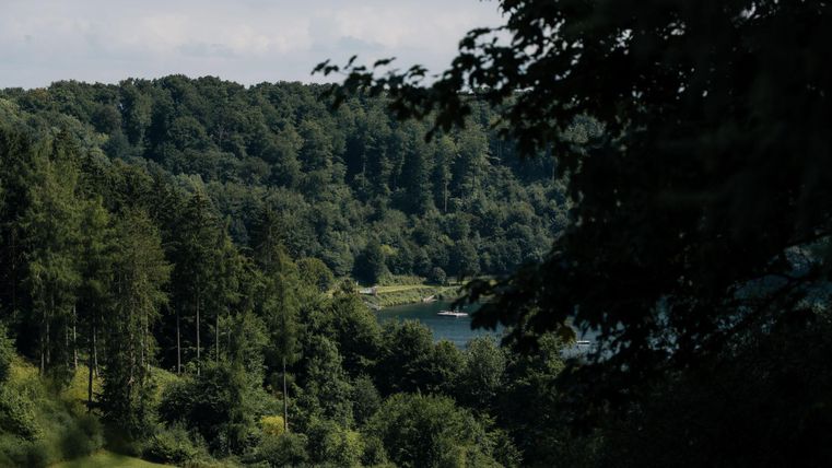 De la maison de vacances Maarwinkel au Pulvermaar, il y a 1,8 km.