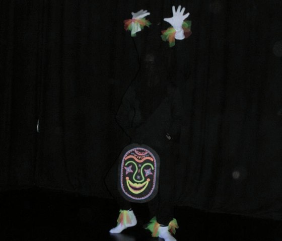 blacklight_theater, © Nordeifel Tourismus GmbH & Jugendgästehaus Nettersheim