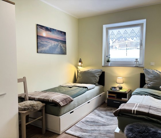 Schlafzimmer 1