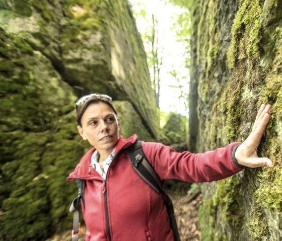 Rocher à Walbert sur le sentier Schneifel - Chemin de la paix, © Eifel Tourismus GmbH, D. Ketz