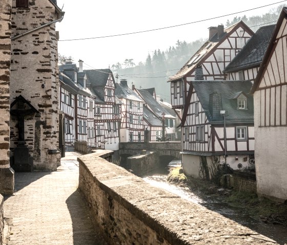 Monreal verzaubert durch Fachwerk u. kleine Gassen, © Eifel Tourismus GmbH, Dominik Ketz