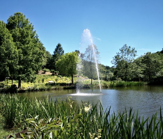 Waterfontein in de tuinen van het Daun-kuuroord, © GesundLand Vulkaneifel