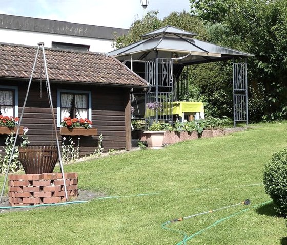 Barbecue dans le jardin, © Gertrud Wieser
