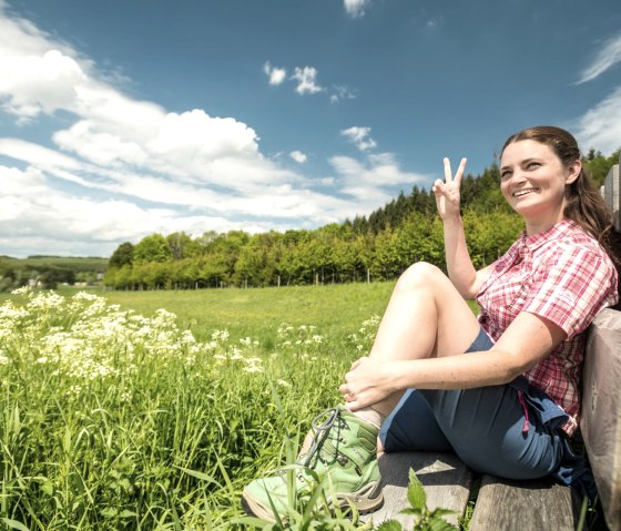 Hiking rest at the garden fence on the Vulcano Trail, © Eifel Tourismus GmbH, D. Ketz