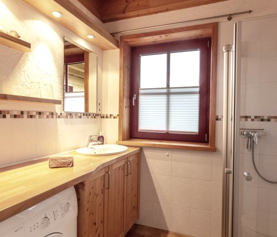 Bathroom, © Nordeifel Tourismus GmbH & Ferienhaus Linden