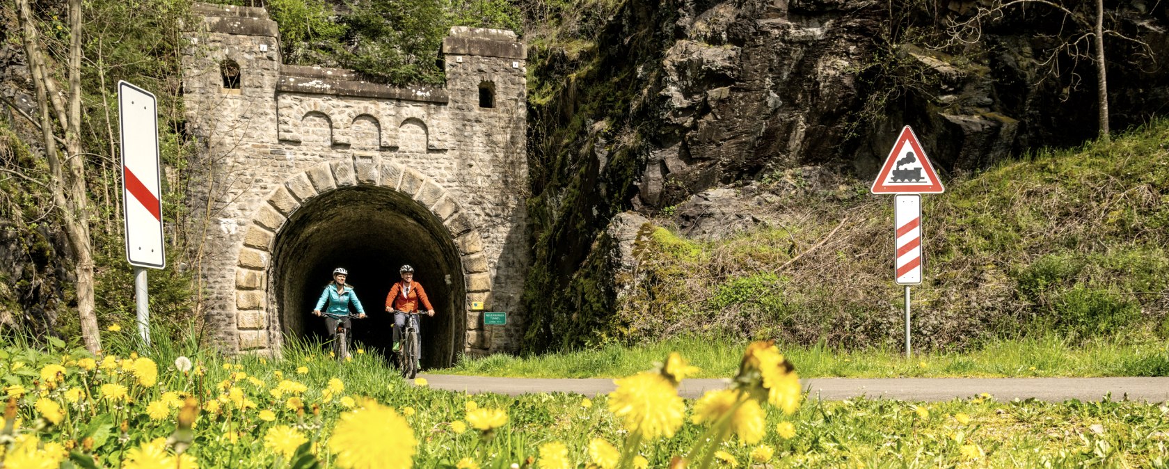 Enz-Radweg, ancien tunnel ferroviaire près de Neuerburg, © Eifel Tourismus GmbH, Dominik Ketz