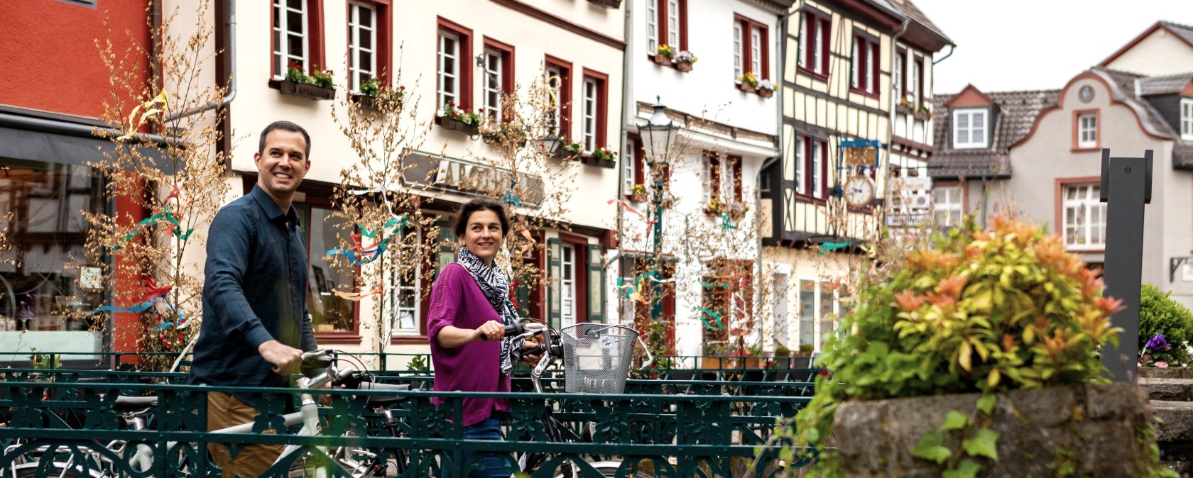 De Erft-fietsroute loopt door Bad Münstereifel met zijn City Outlet, © Tourismus NRW e.V.