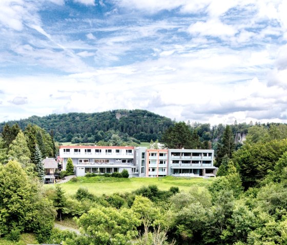 Buitenaanzicht van Seehotel am Stausee, © Seehotel am Stausee/Andreas Rehkopp
