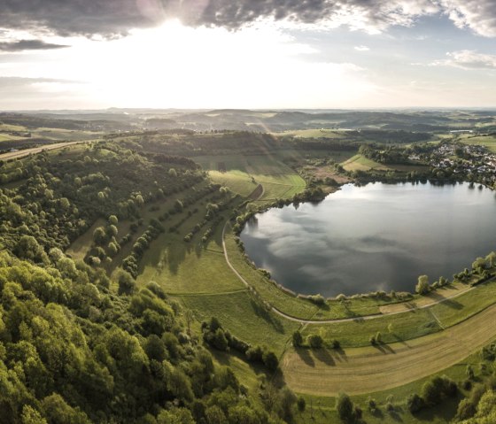Le Schalkenmehrener Maar, © Eifel Tourismus GmbH, D. Ketz