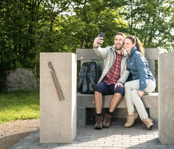 Take a seat on the throne on the volcano trail in the Eifel, © Eifel Tourismus GmbH, D. Ketz