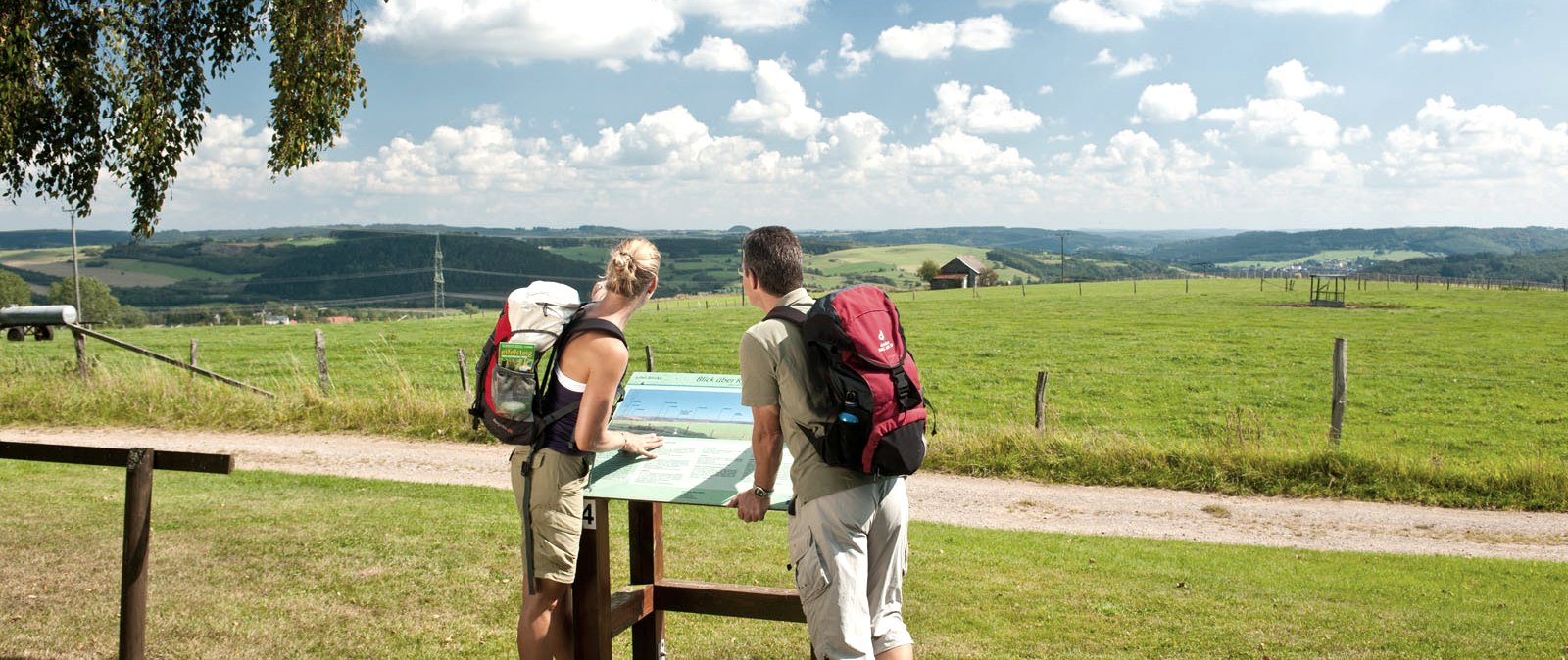 Uitzicht op de Eifel bij Kronenburg op het Eifelbronnentraject, © Eifel Tourismus GmbH, D. Ketz