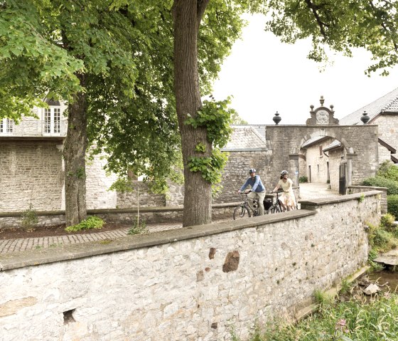 Château de Raeren avec musée de la poterie, © vennbahn.eu