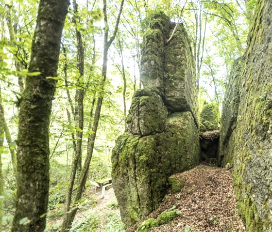 Impressionnante formation rocheuse à Walbert, sur le sentier de la Schneifel, © Eifel Tourismus GmbH, D. Ketz