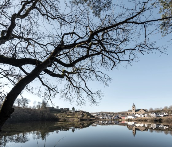 Ulmener Maar sur l'itinéraire cyclable volcanique de l'Eifel, © Eifel Tourismus GmbH, D. Ketz