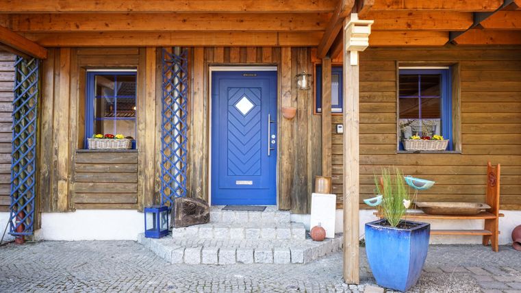 Entrance to vacation apartment and guest room