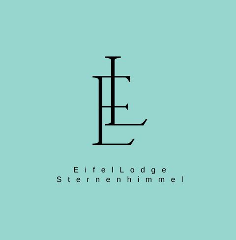 Un logo moderne de l'EifelLodge avec l'inscription "Sternenhimmel". Le design est simple et élégant sur un fond monochrome.