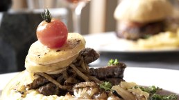 Burger in Brauers 800°C Restaurant, © Brauers Landarthotel