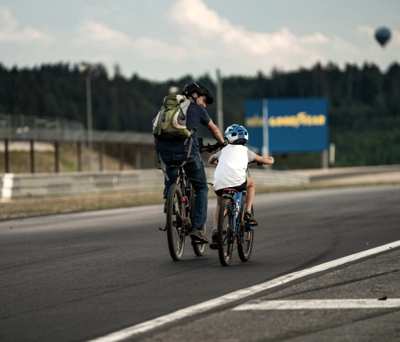 Kleine Sportler auf der Strecke, © Nürburgring 1927GmbH&CoKG©ArturGruber