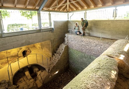 ET-2022-133-Römische Brunnenstube bei Kallmuth-EifelSpur _Wasser für Köln_-@Eifel Tourismus GmbH, Dominik Ketz, © Eifel Tourismus GmbH, Dominik Ketz