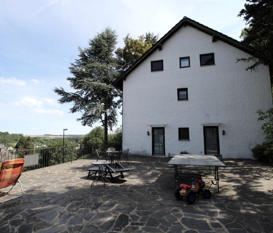 Ferienhaus EifelNatur - Gemeinschaftsterrasse