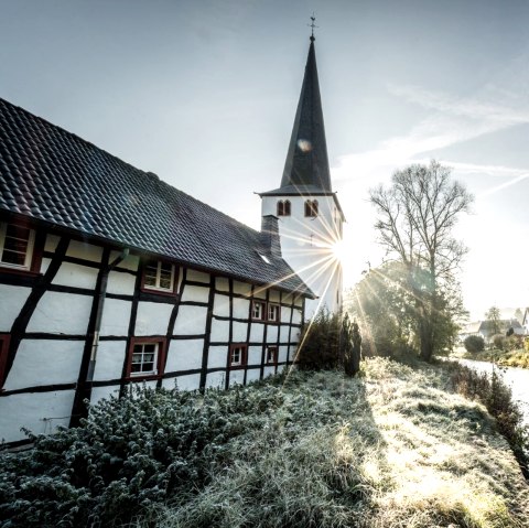 Church in Olef on the Eifelsteig trail, © Eifel Tourismus GmbH, D. Ketz