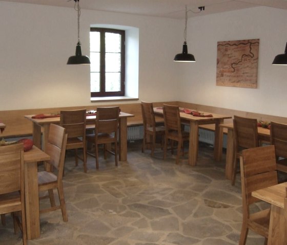 Zitplaatsen binnen, © Nordeifel Tourismus GmbH & Taverne Nettersheim