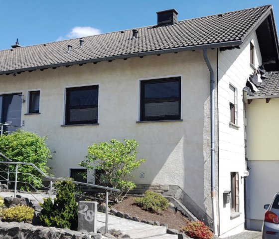 Hausansicht, Eingang Ferienwohnung ebenerdig