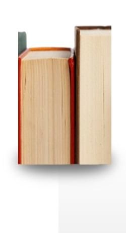 Ein Bild von zwei Buchrücken, die nebeneinander stehen. Die Bücher haben verschiedene Farben und Größen.