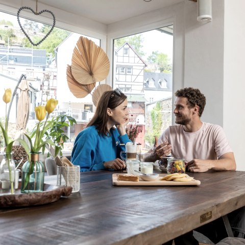 Arrêt au café et bar Marielle, © Eifel Tourismus GmbH, AR - shapefruit AG