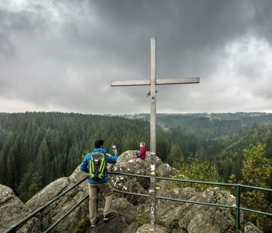 De Ehrensteinsley is een uitkijkpunt met uitzicht over Monschau en de omgeving, © Eifel Tourismus GmbH, Dominik Ketz